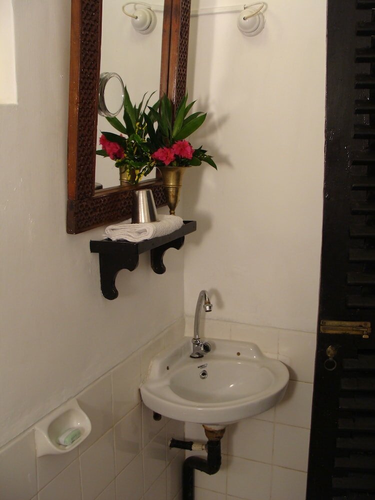 Фото The Icebear Guesthouse