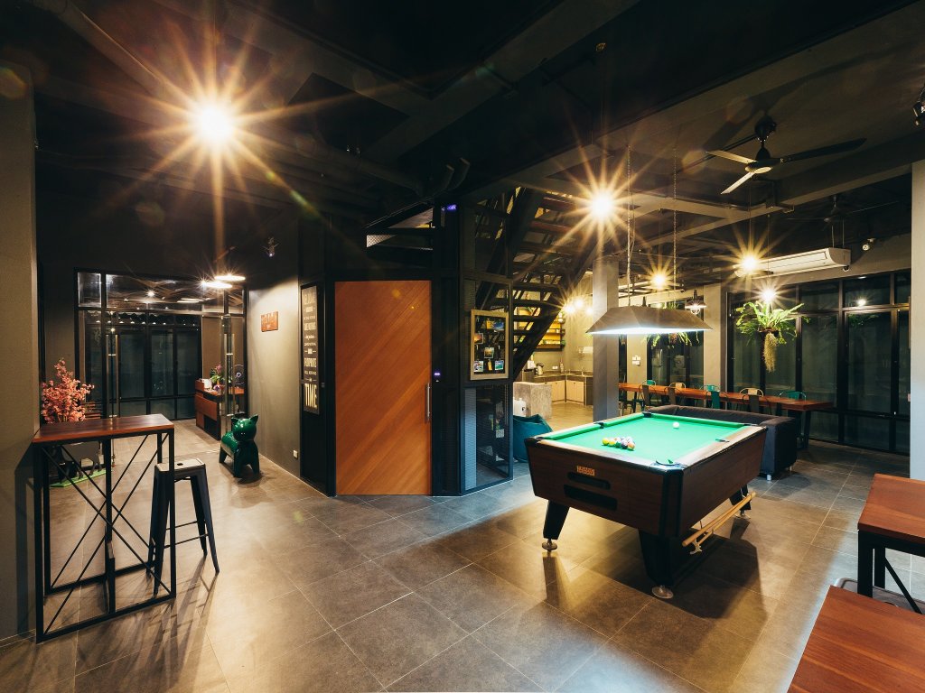 Фото Srisuksant Square