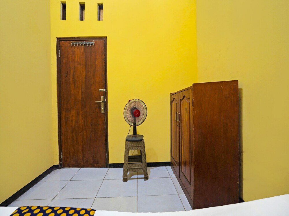 Фото Spot On 91869 Insan Mulia Kost Syariah