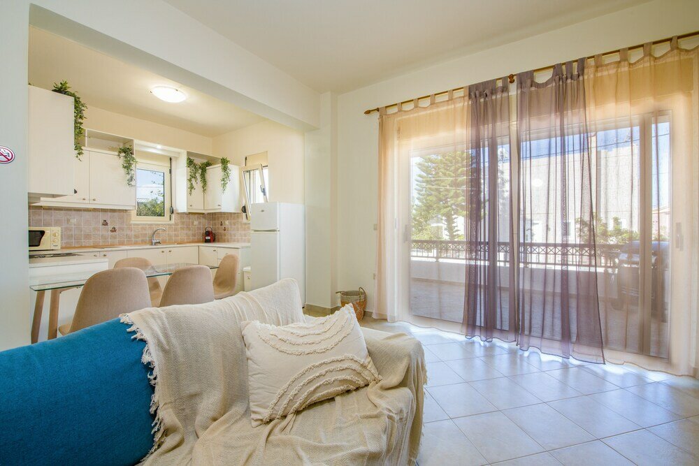 Фото Dione Apartment with Terrace near Kalathas beach