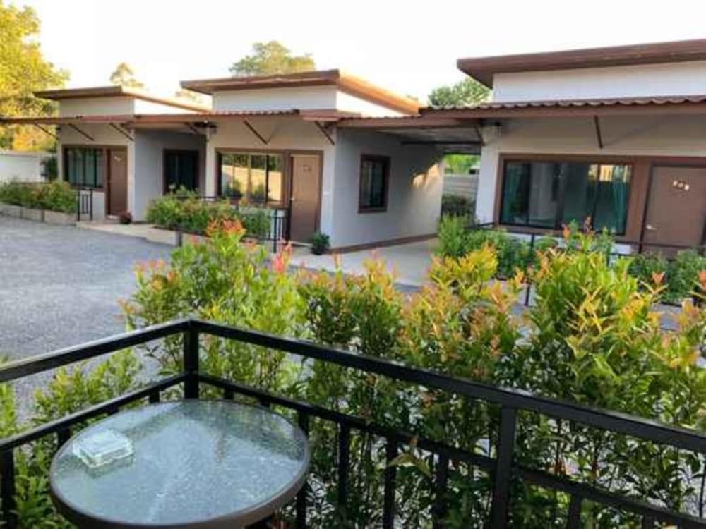 Фото Thalang Resort