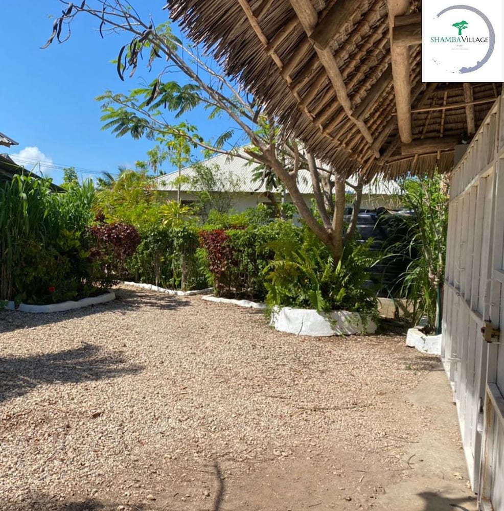 Фото Shamba Village Hotel