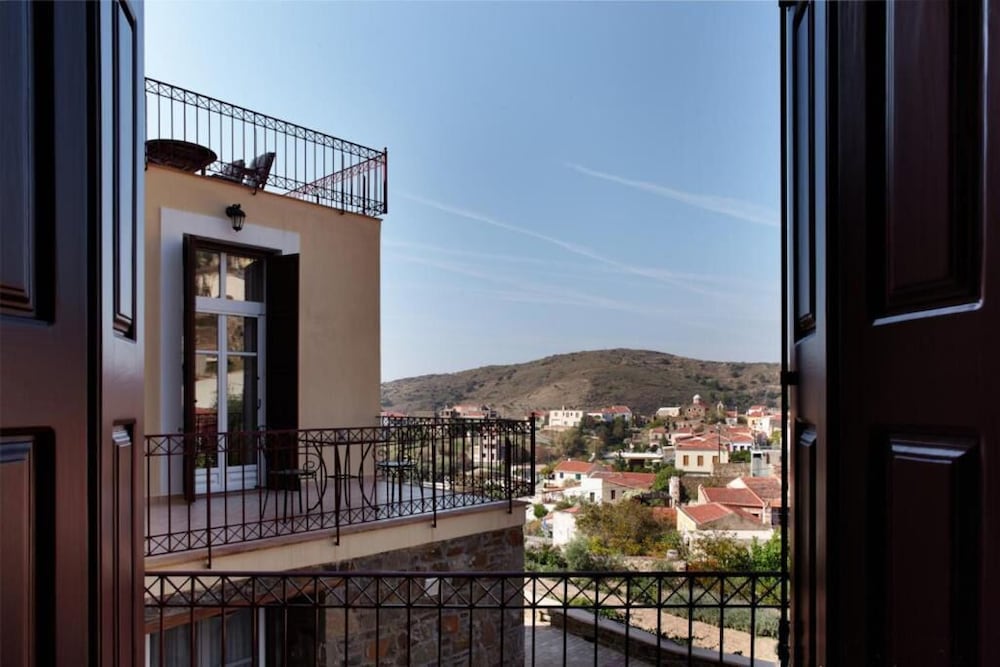 Фото Yiasemi of Chios