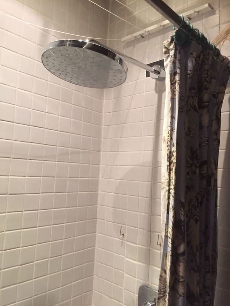 Фото Boutique Bijoux Garden Flat in Vibrant Oval