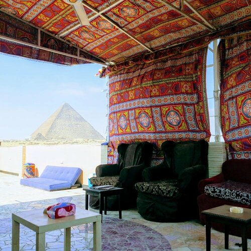 Pyramids Loft Guesthouse