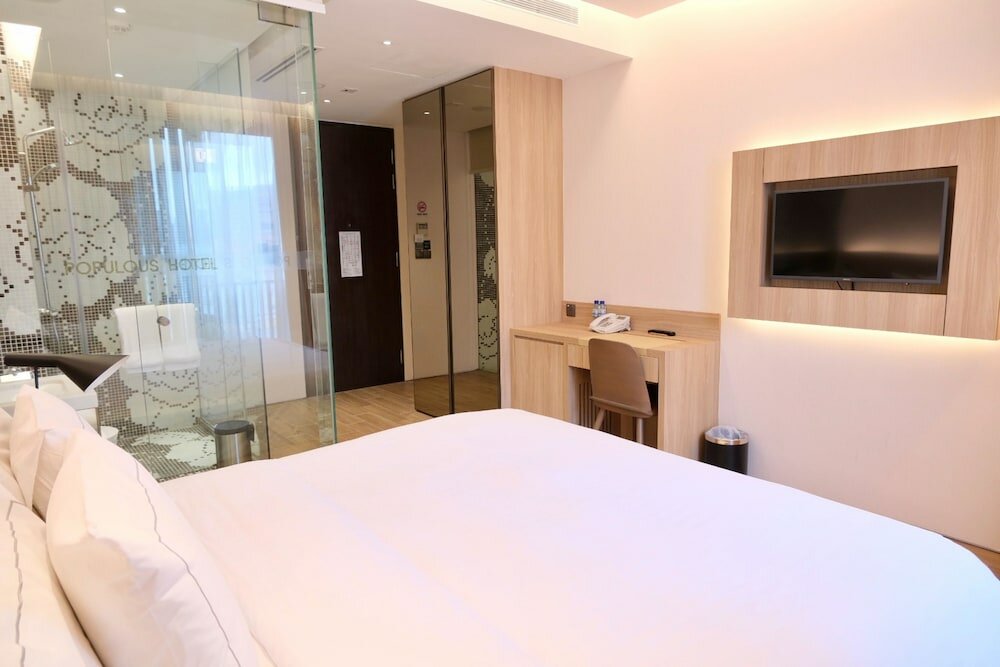 Фото L Hotel Premier by Lion Peak