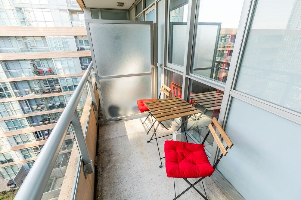 Фото SkyTree - Condos in Heart of Downtown