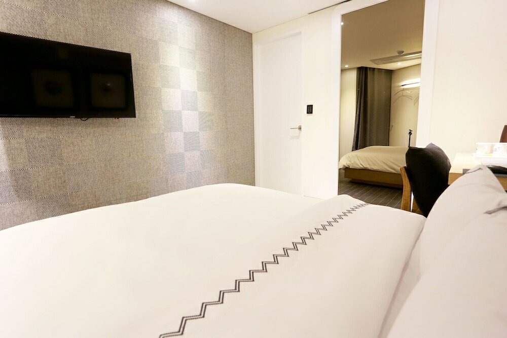 Фото Bucheon Renee