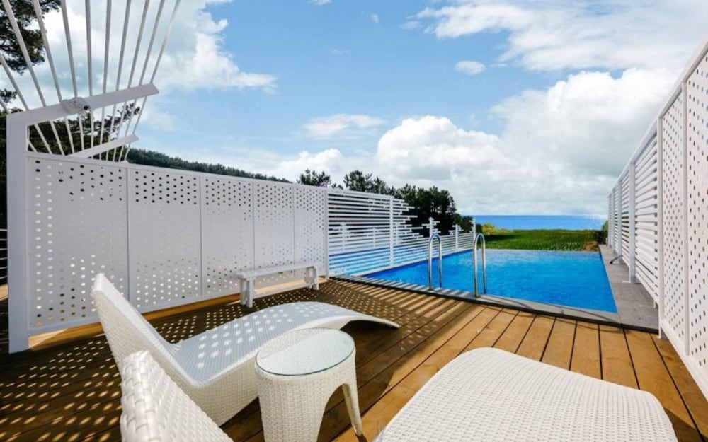 Фото Pohang Cheonnyeonbawi Pension