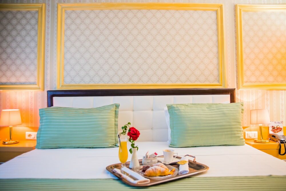 Фото Tirana International Hotel