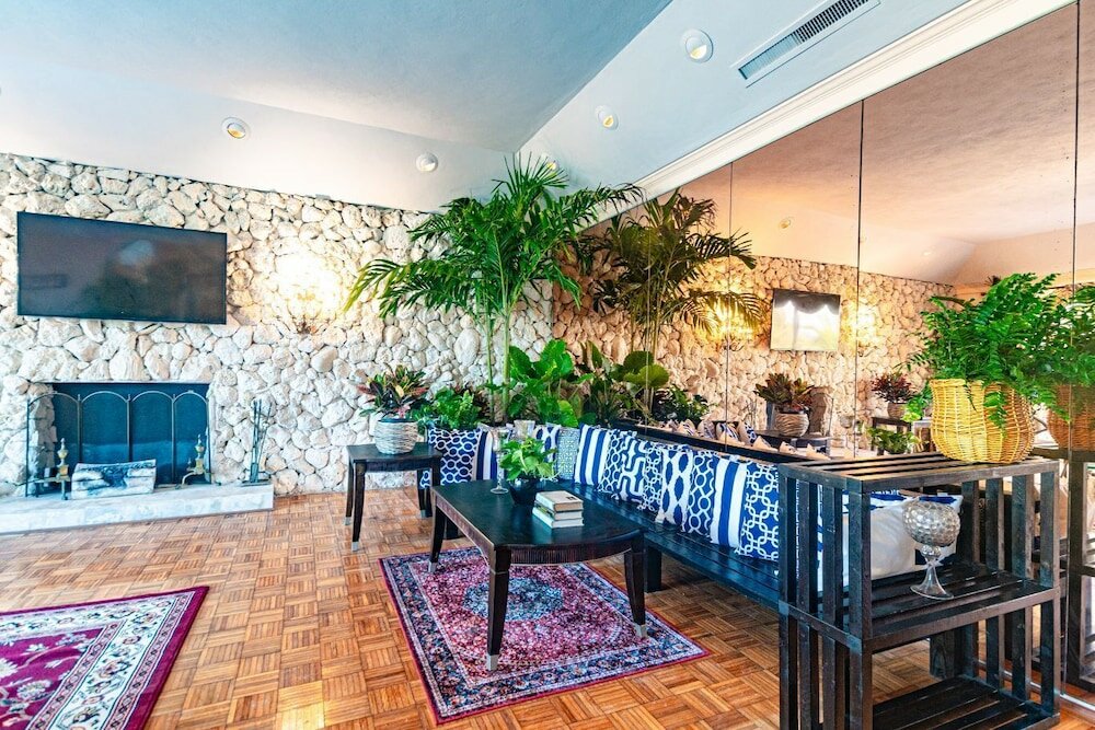 Фото Parrot Cottage at Love Beach Pool