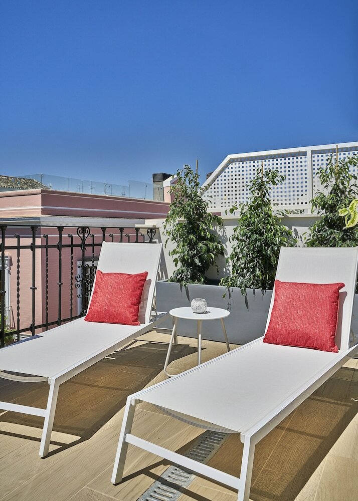 Фото Vincci Molviedro Suites Apartments