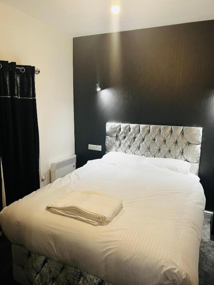 Фото Oyo The Pleasant House