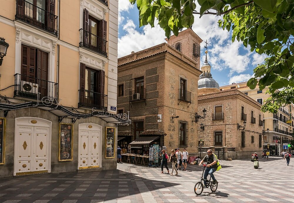 Фото Boutique Apartments in the Heart of Madrid