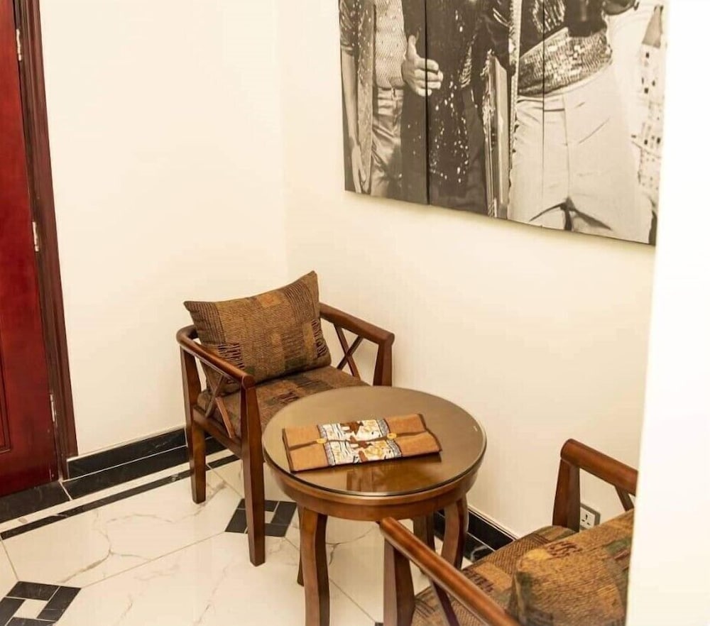 Фото 36696713827