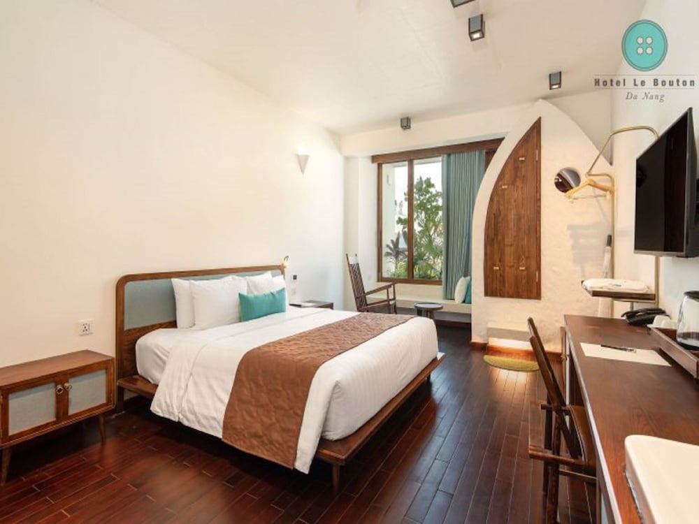 Фото Le Bouton Hotel