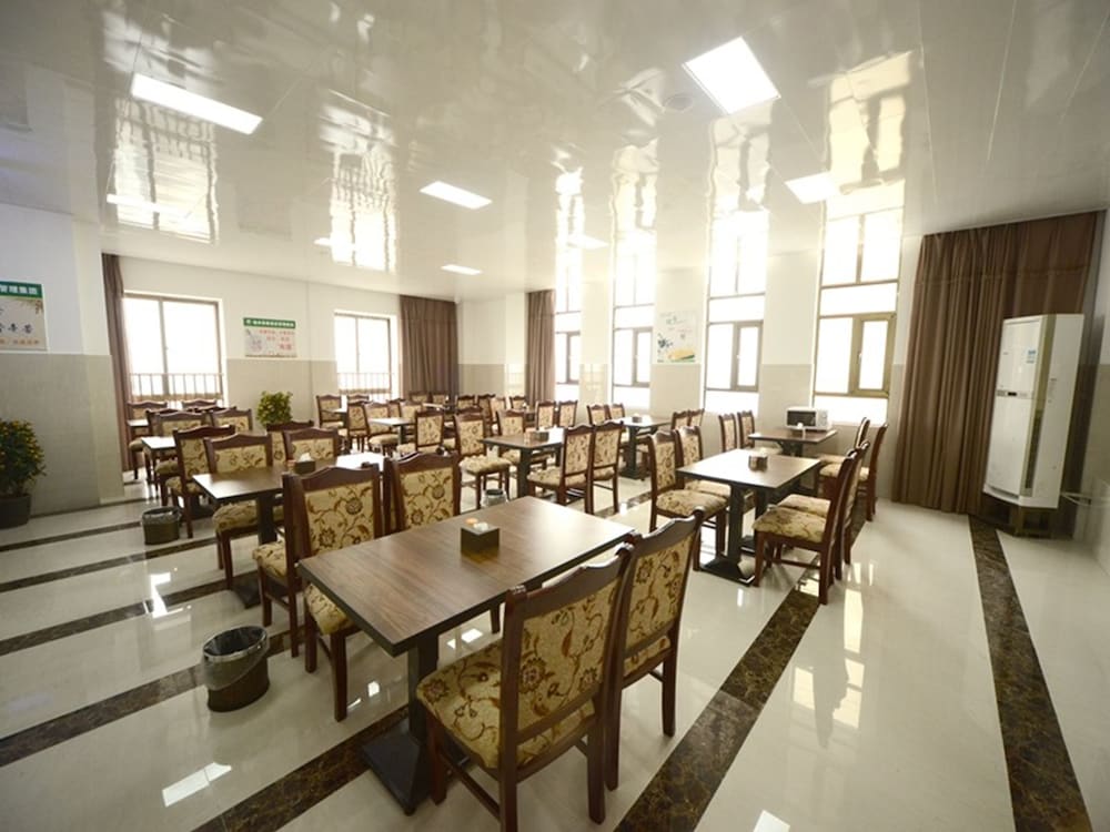 Фото GreenTree Inn Xuancheng Ningguo City East Ningyang Road Rt Mart Express Hotel