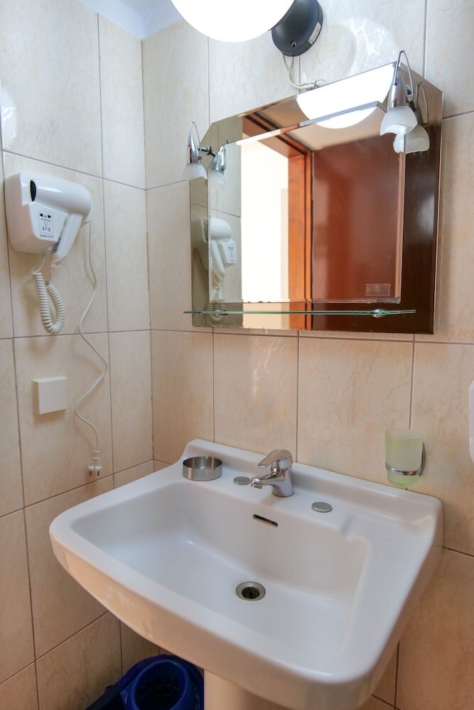 Фото Hotel Driloni