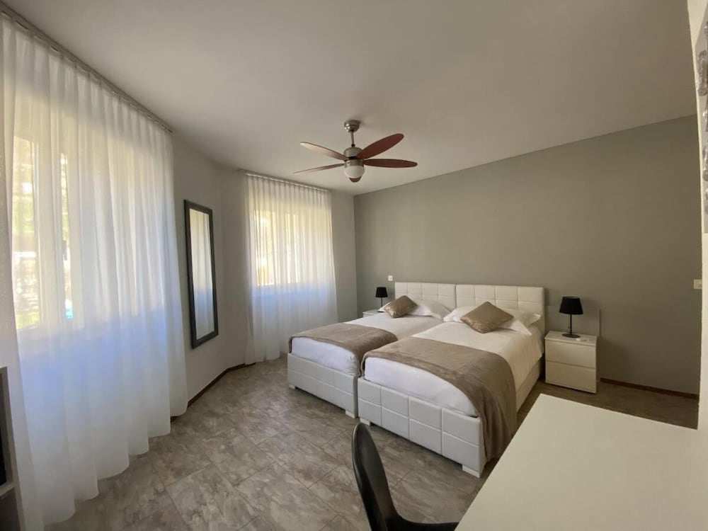 Фото Hotel Station