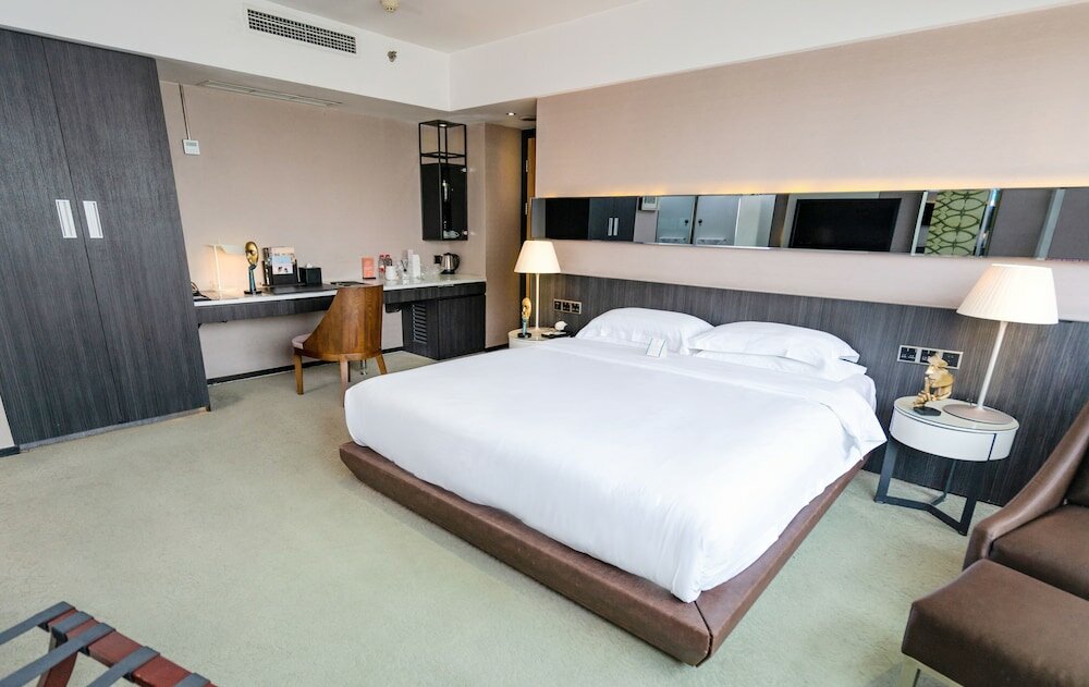 Фото Chongqing Landyatt Park Hotel