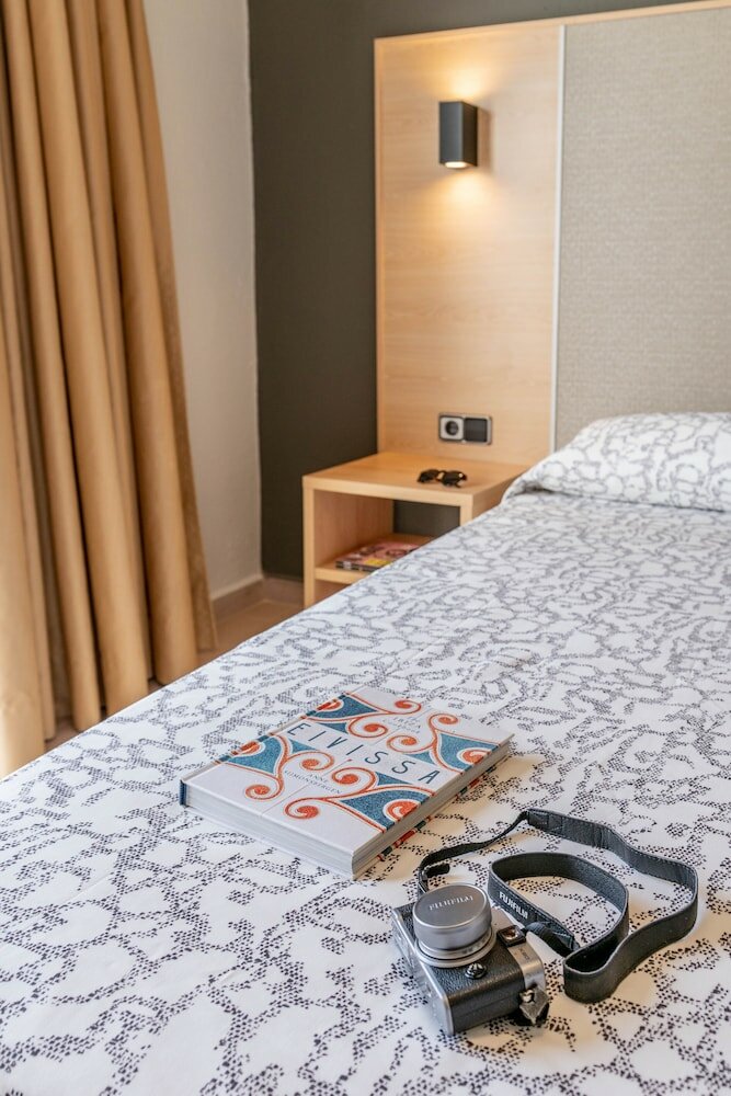 Фото The Red Hotel by Ibiza Feeling 