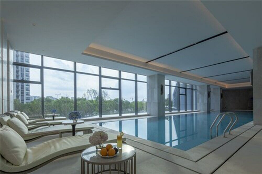 Фото New Century Hotel Zhenhai