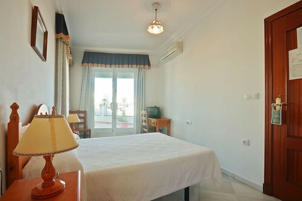 Фото Hostal La Posada de Conil