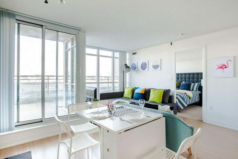 Фото SkyTree - Condos in Heart of Downtown