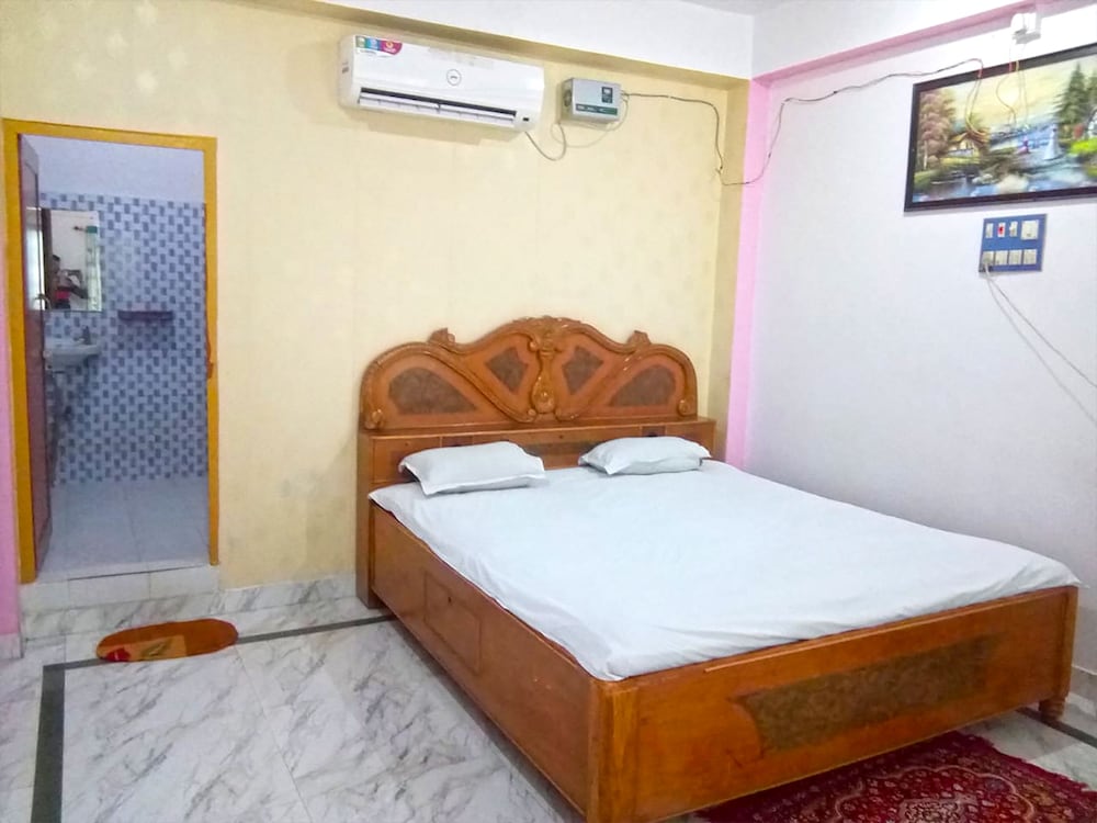 Фото Spot On 44288 Maharaja Palace