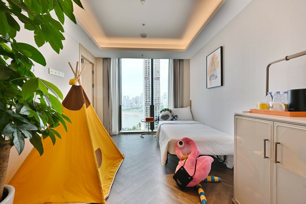 Фото Voco Chongqing Chaotianmen, an Ihg Hotel