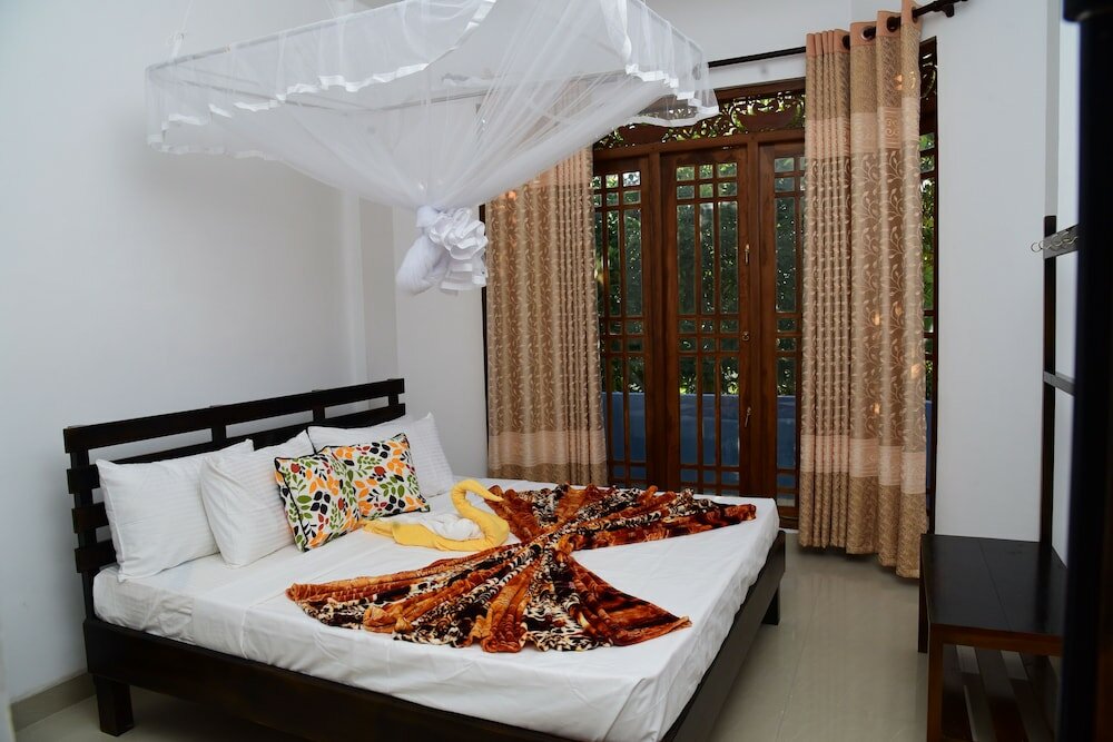 Фото The Paramount