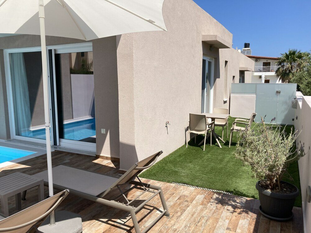 Фото Sarpidon Suites