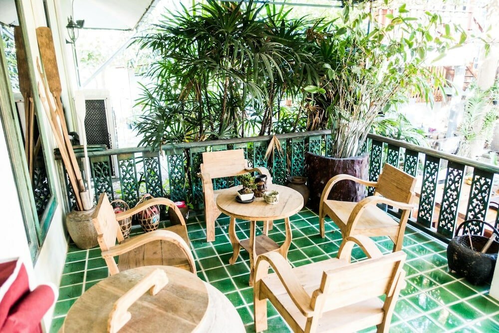 Фото Plus Hostel Ayutthaya