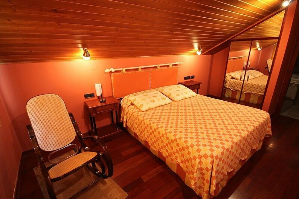 Фото Hotel Casa Suarna