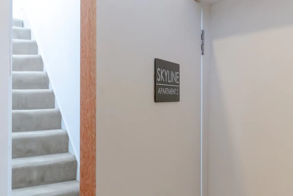 Фото Unique and Sun Filled 2 Bedroom Flat With Balcony -hackney