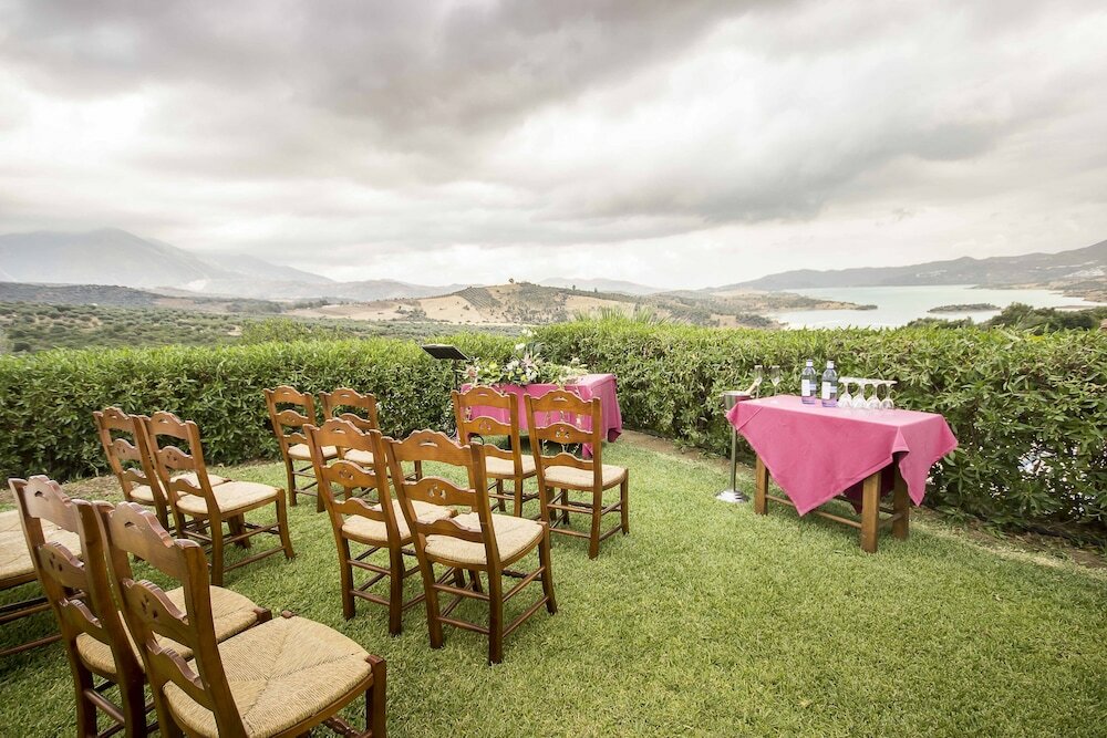 Фото Las Mayoralas