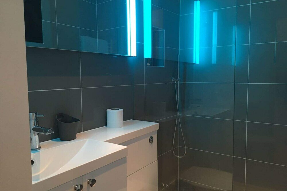 Фото Bright and Modern Bayswater Apartment