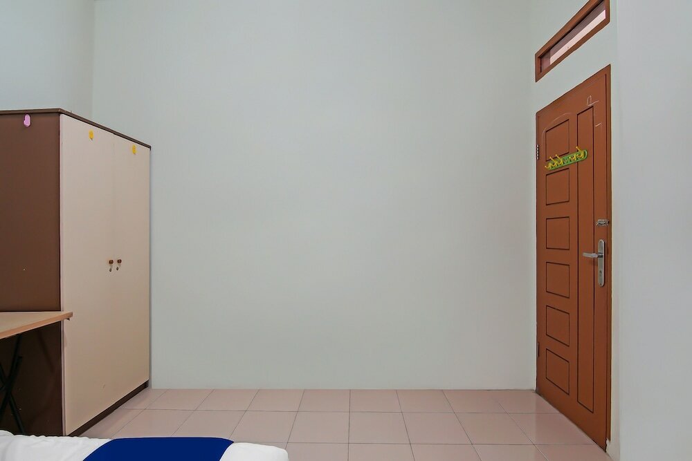 Фото Spot On 92093 Feri Homestay