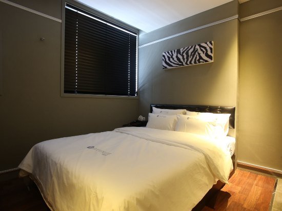 Фото H Avenue Hotel Gangnam Yeoksam