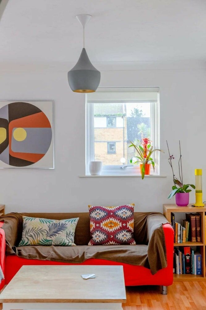 Фото Serene 1 Bedroom Flat Near Canary Wharf