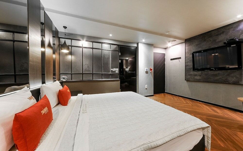 Фото Busan Deokcheon 2heaven