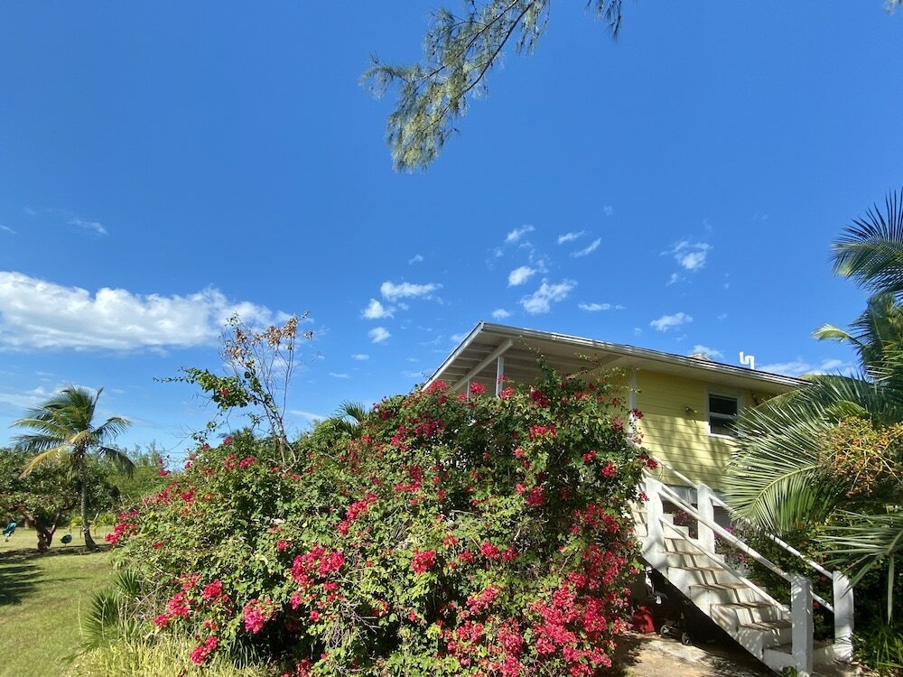 Фото Отель The Sunset Cove And Rainbow Room