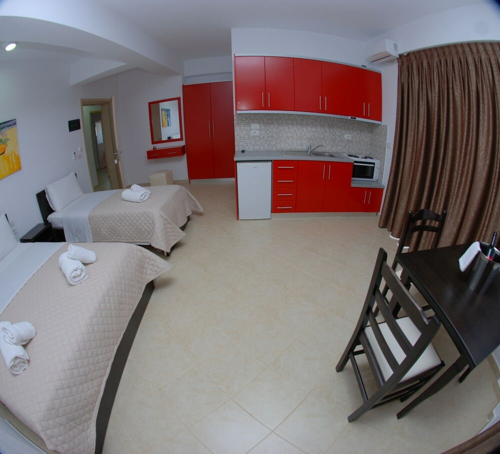 Фото Atlantis Hotel & Apartments