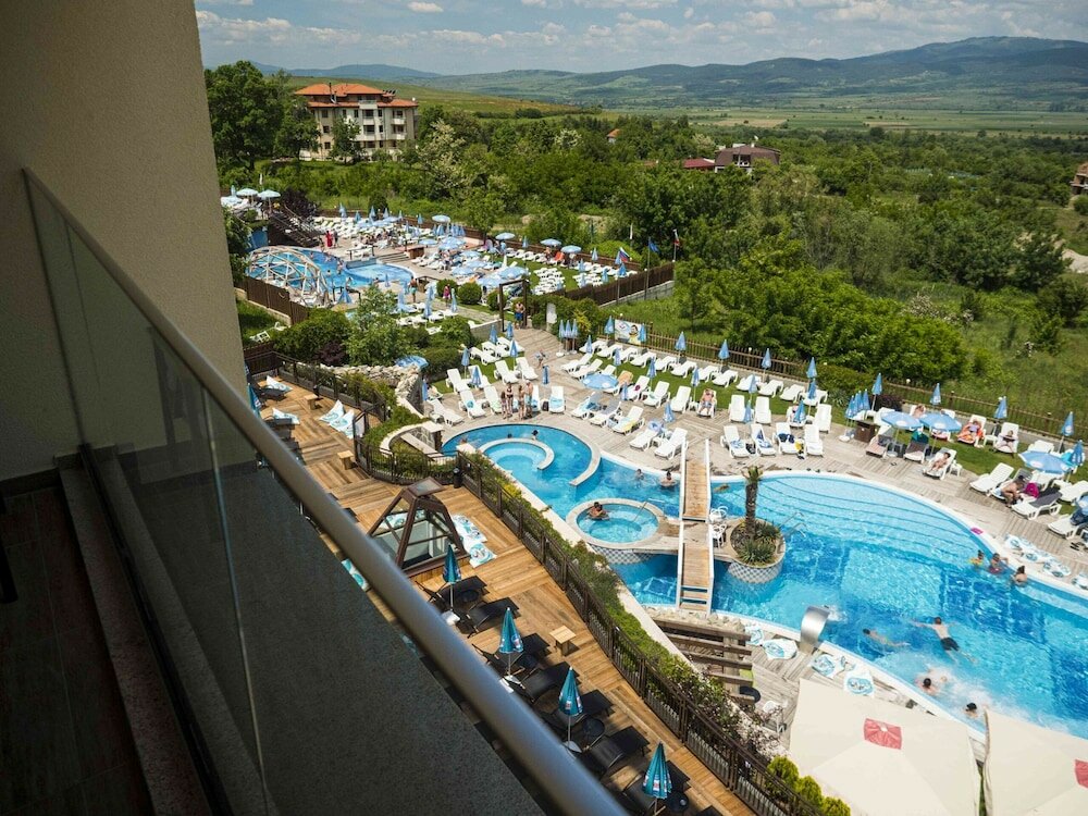 Фото The Five Elements Hotel