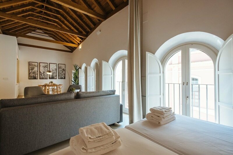 Гостиница Eva Recommends Castellar Pool & Terrace в Севилье