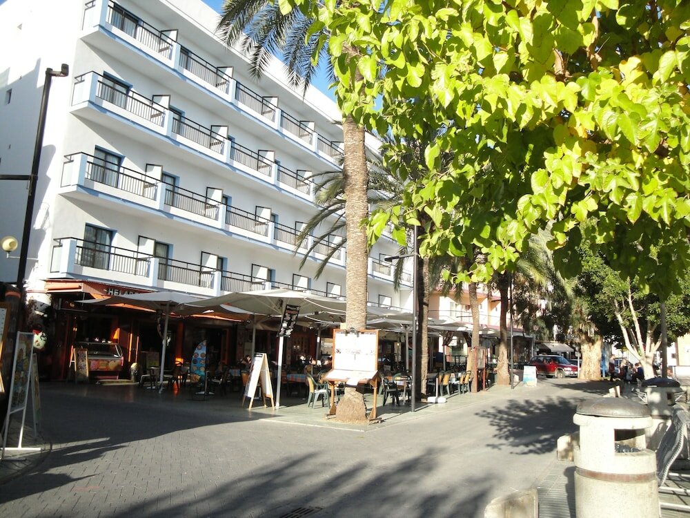 Фото The Red Hotel by Ibiza Feeling 