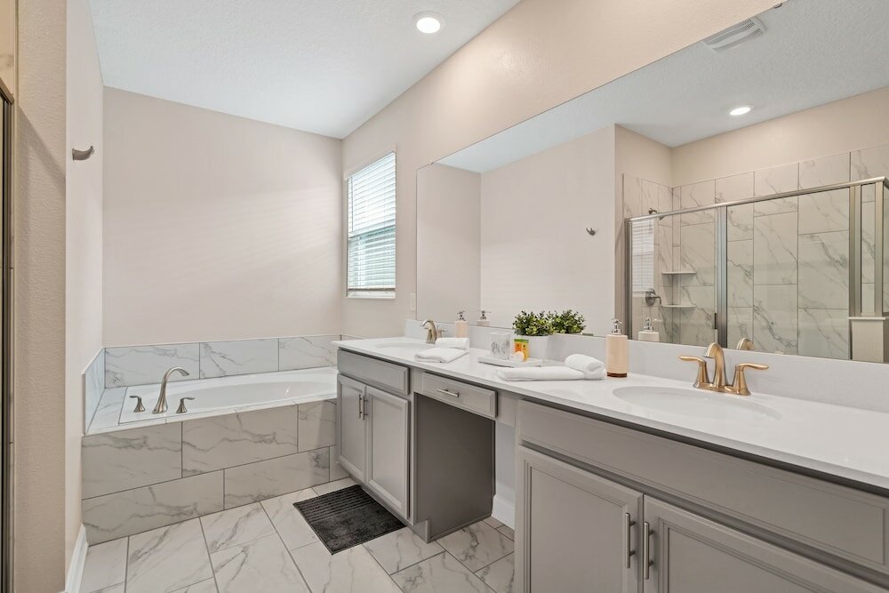 Фото Edgy, Modern 6 Bed 5 Bath