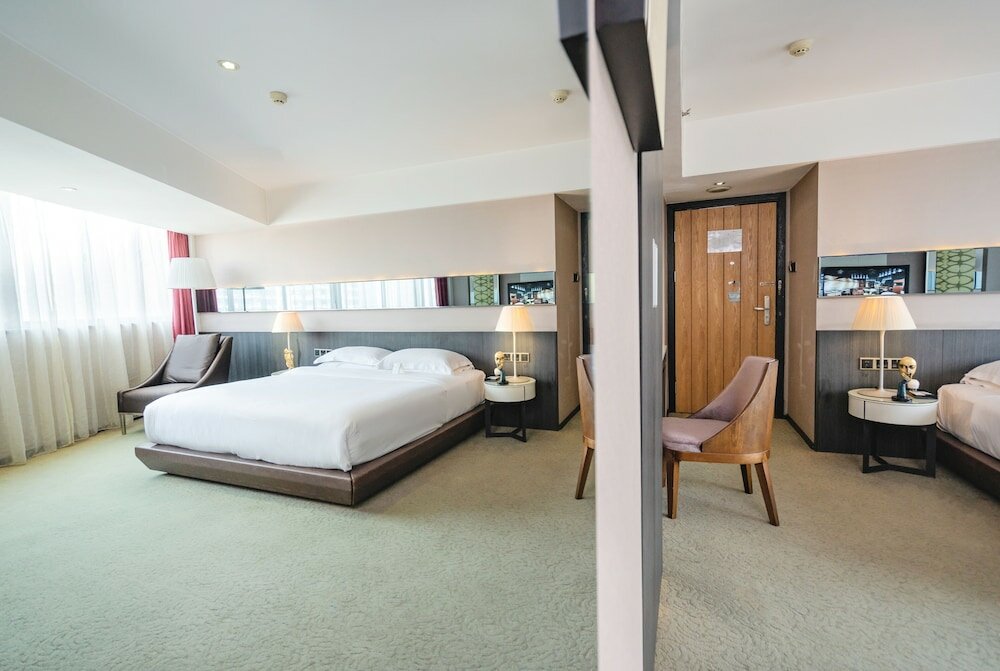 Фото Chongqing Landyatt Park Hotel