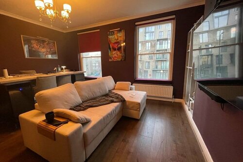 Stylish and Spacious 1 Bedroom Flat