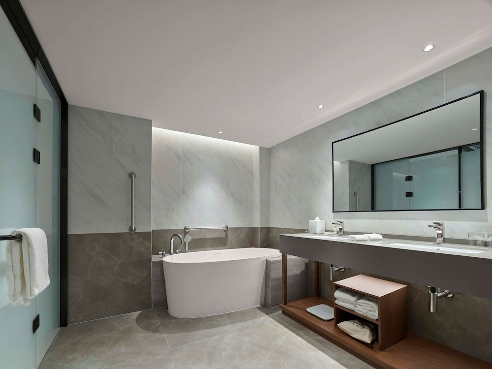 Фото Hilton Garden Inn Lhasa